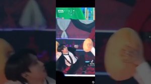 Stray Kids
Thunderous