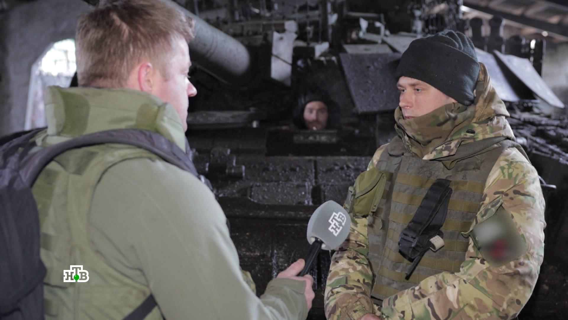 Новый подвиг Андрея Кузова: наводчик танка принял на себя удары 12 дронов ВСУ | «Итоги недели» смотреть онлайн