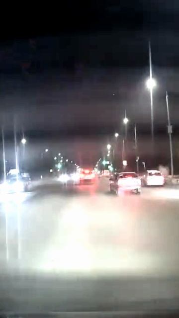 Момент авария на улице Амурская 21 в Омске