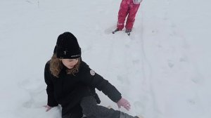 На нас НАПАЛА снежная ЫРКА!!😱