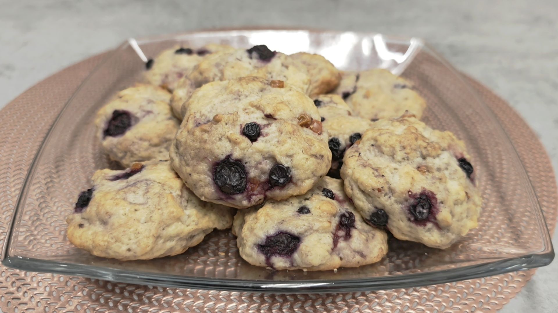 Мягкое печенье с ягодами. Быстрый и простой рецепт.