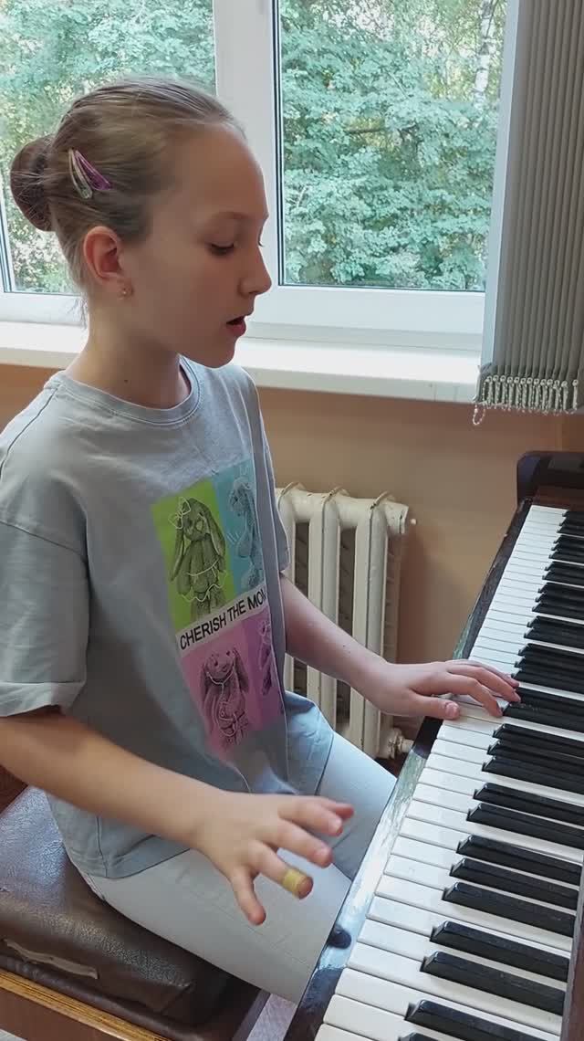 Сольф. №323 без игры из сб.Калм. и Фр. Гаврилюк Есения 4кл.