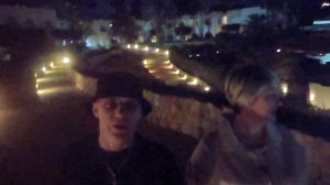 Вечерняя прогулка по территории отеля Домина