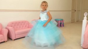 Диана и Мегги одевает похожие платья и красят волосы _ Диана И Рома