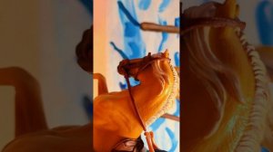 смелая лошадь и пугливая лошадь