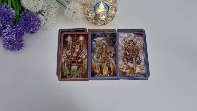 У НЕГО ФОБИЯ! ЧЕГО ОН БОИТСЯ В ВАШИХ ОТНОШЕНИЯХ? | Гадание таро расклад