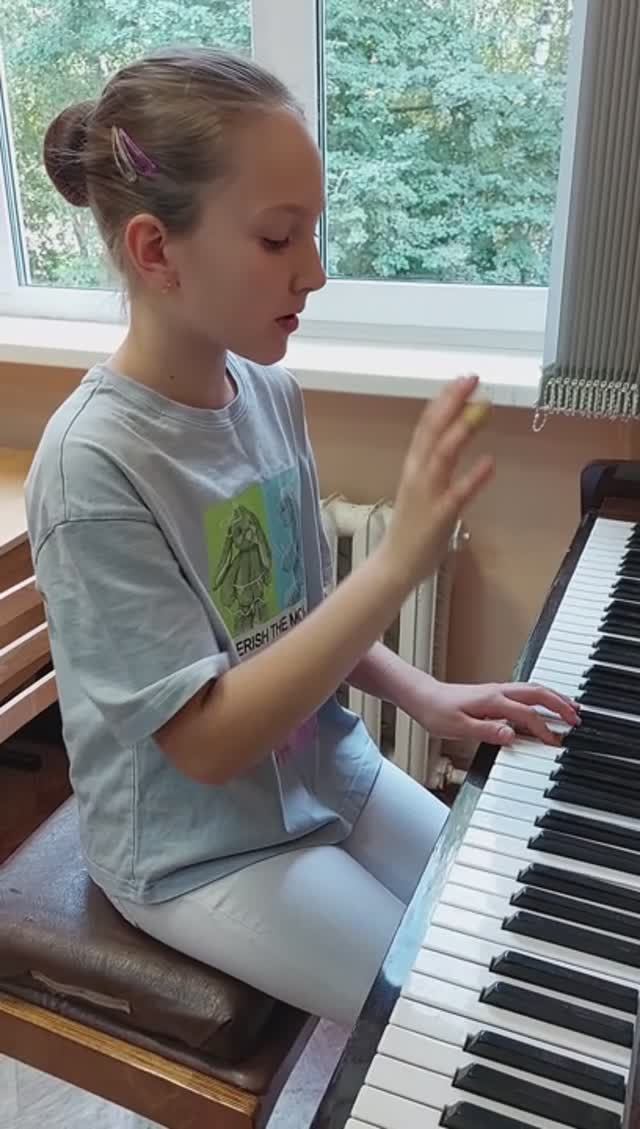 Сольф. №323 из сб.Калм. и Фр. Гаврилюк Есения 4кл.