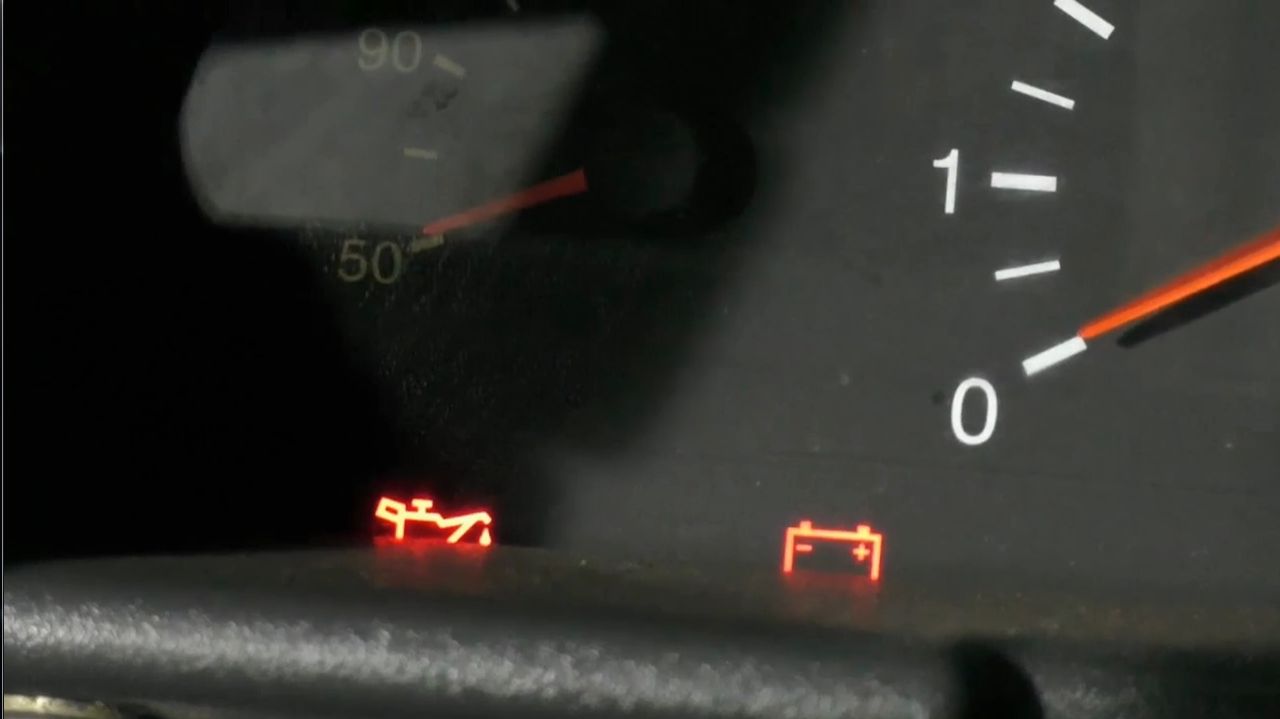 Я спросил. У вас, что есть лишние деньги? Зачем диагностика , если причина прямо перед глазами? смотреть онлайн