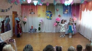 "Хорошие девчата" танец для девочек в детском саду