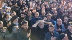 Иранцы оплакивают на митингах гибель Али Хаменеи