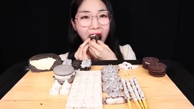 ASMR MUKBANG 오레오 아이스크림 샌드위치 옥동자 찰떡파이 오레오 쿠앤크 먹방 OREO ICE CREAM MACARON CHOCOLATE RICE CAKE EATING