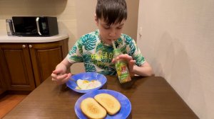 Мукбанг : Динияр приготовил себе сам завтрак 🍳👍🏼