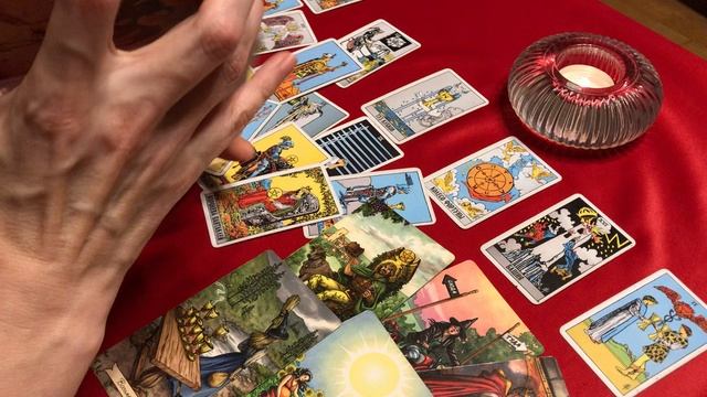 Почему мужчина прекратил общение с вами? Гадание Таро