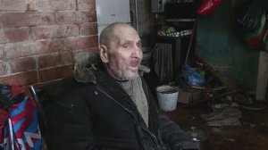 Убираемся с девчонками у деда Матвея