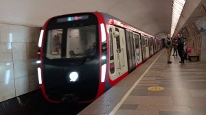 Метро Москвы большая очень красивая подборка станций и поезда московского метрополитена