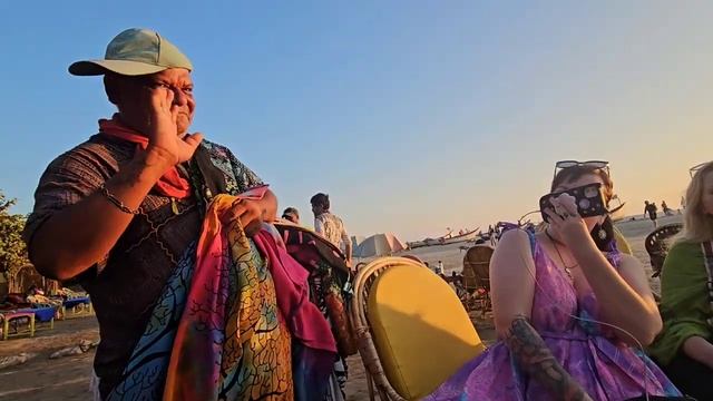 Встреча с Мариной, Катей, Леной и Лёшей. Вечеринка на закате. Мы снова вместе! Арамболь. Гоа. Индия. смотреть онлайн