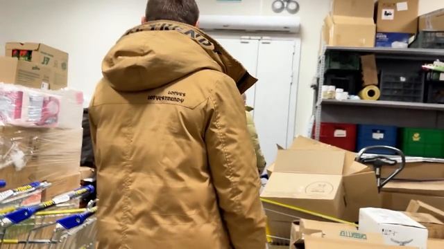 САМОЕ ЖЕСТКОЕ РАЗОБЛАЧЕНИЕ ЛЕНТЫ  СОТРУДНИК УГРОЖАЕТ И ТРУСЛИВО УБЕГАЕТ  ПОЛИЦИЯ В ШОКЕ