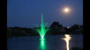 Плавающий фонтан "Fleur de lis"