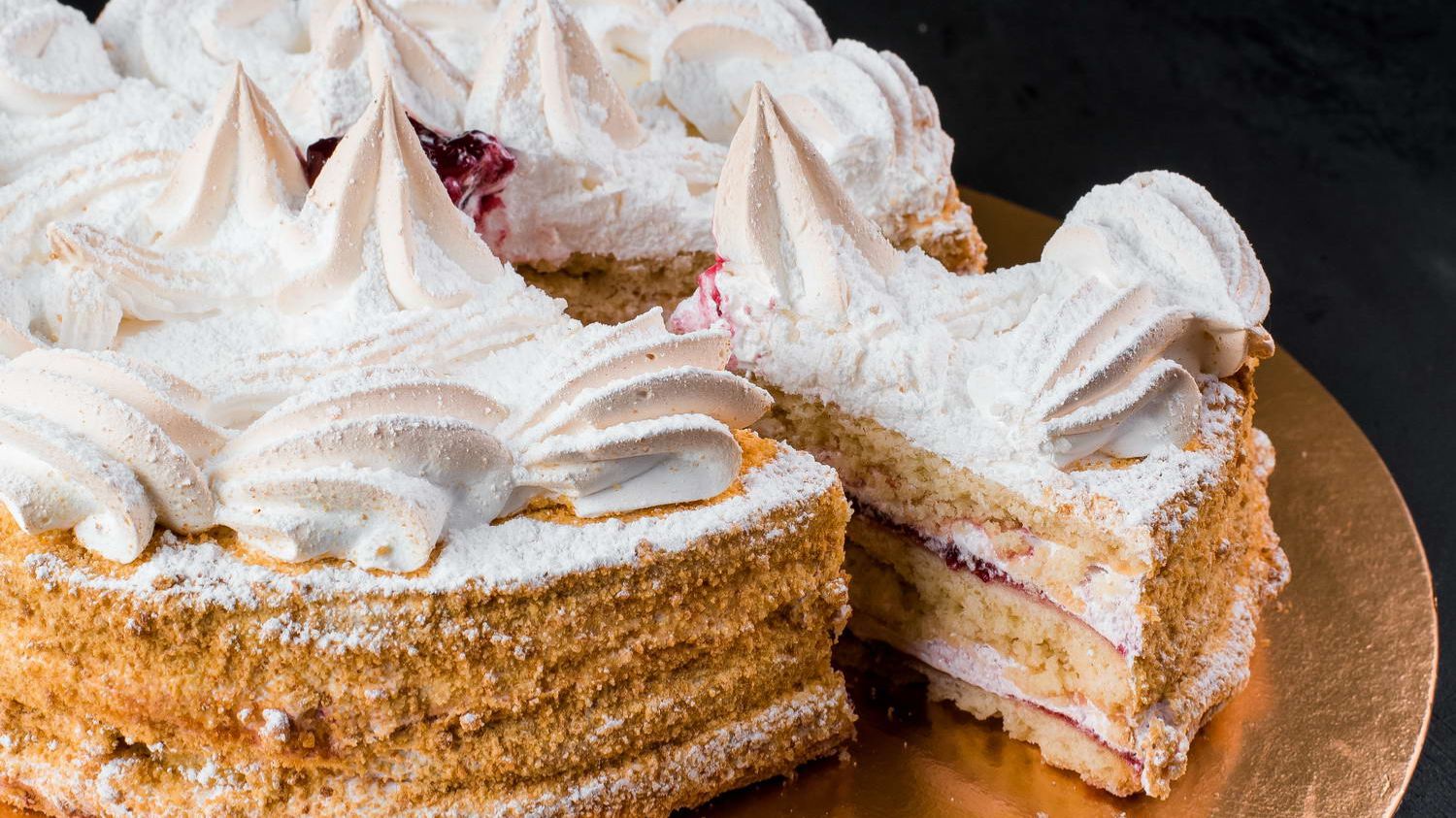 10 рецептов тортов за март месяц