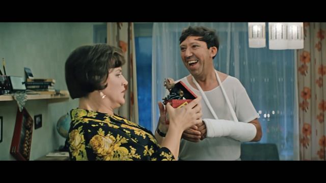 Кнопочку нажмите! Фрагменты из фильма "Бриллиантовая рука". 1968 г.