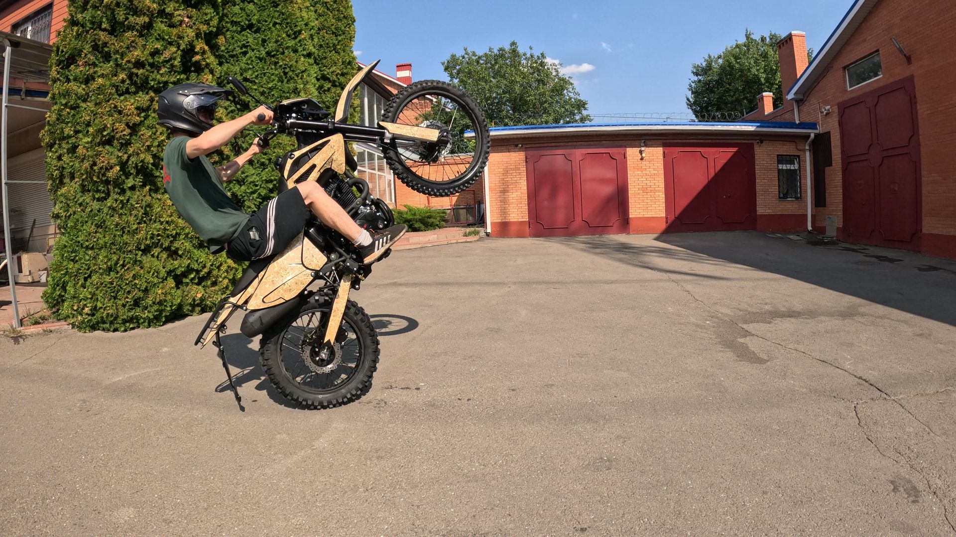 Обзор новой Гюрзы М1+сборка-Камыш 250сс. от Мотобазабиз 8-961-293-43-63