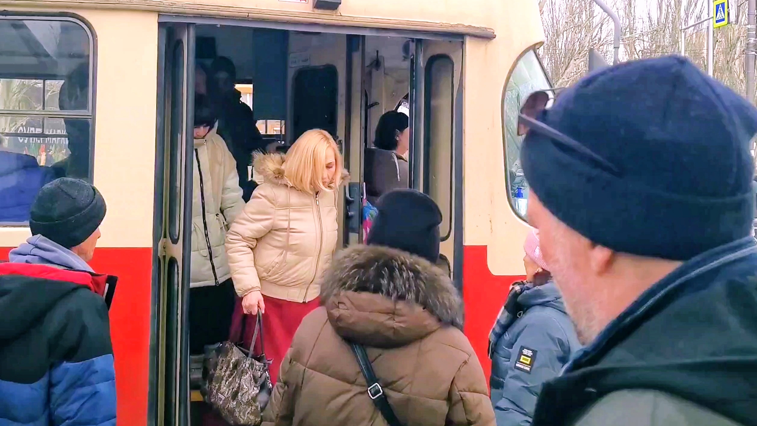 МАРИУПОЛЬ Возвращаются и не Узнают свой городВосстановление Ремонт СЕГОДНЯ