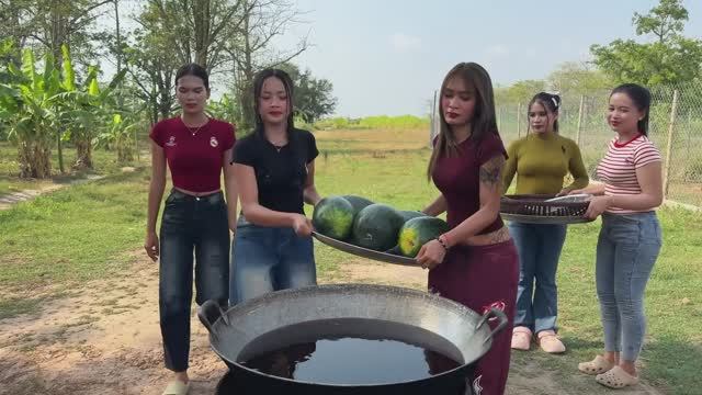 Потрясающий рецепт приготовления арбузного желе и жареного риса.