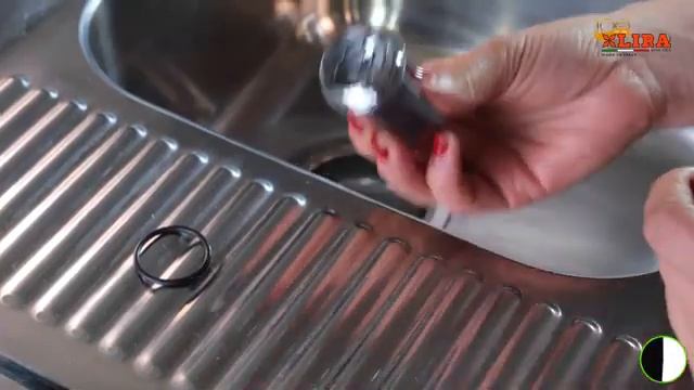 Установка низкого сиофна для экономии места с корзинчатым вентилем и круглым переливом