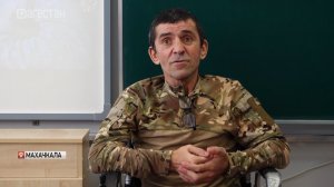 Герой СВО, Арсен Акаев,  встретился со старшеклассниками  столичной школы №49