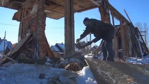 КРЫША ДОМА РУХНУЛА! ЭТО НАДО ВИДЕТЬ!