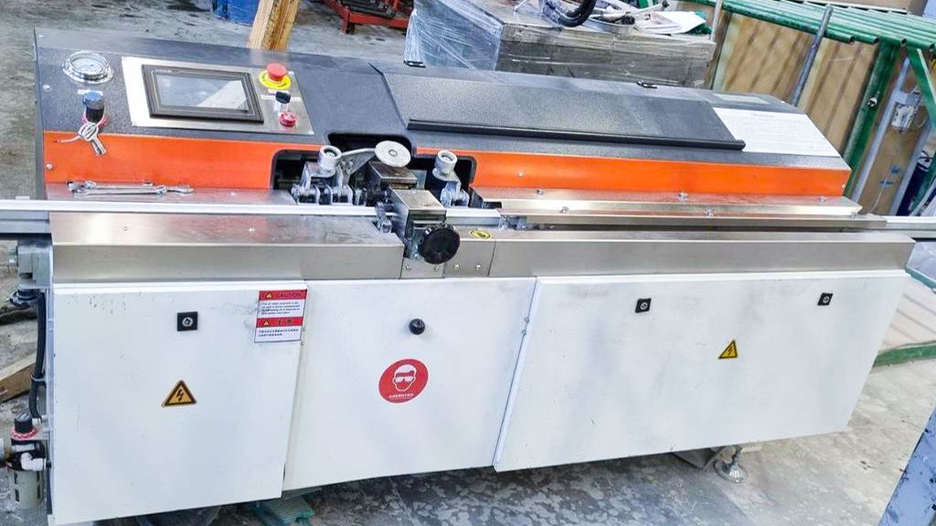 LIJIANG LJTB01 Автоматический бутиловый экструдер - OBBU.RU