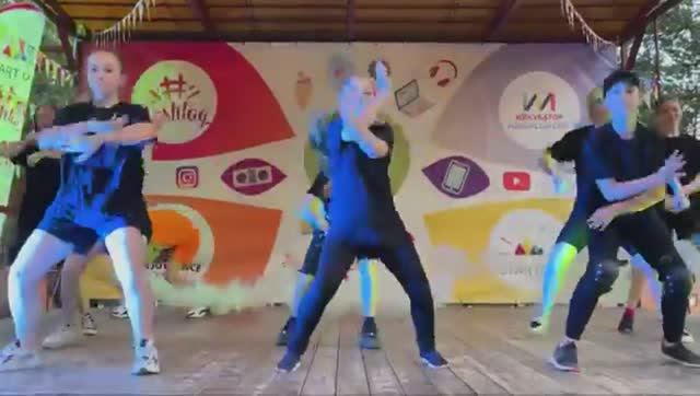 Детский тематический лагерь Enjoy Camp Танцы в «Изумруде»