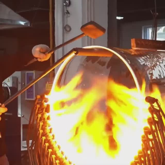 Они превратили необработанное стекло в химический реактор — невероятный производственный процесс Poe