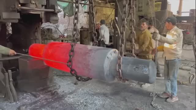 Производство большого зубчатого вала для станка. Кузнечная обработка, точение и нарезка зубьев.