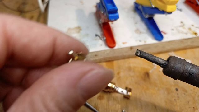 Как НЕ надо паять Разьемы RCA Холодная пайка И Как Надо