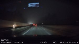 Множество авто с пробитыми колёсами