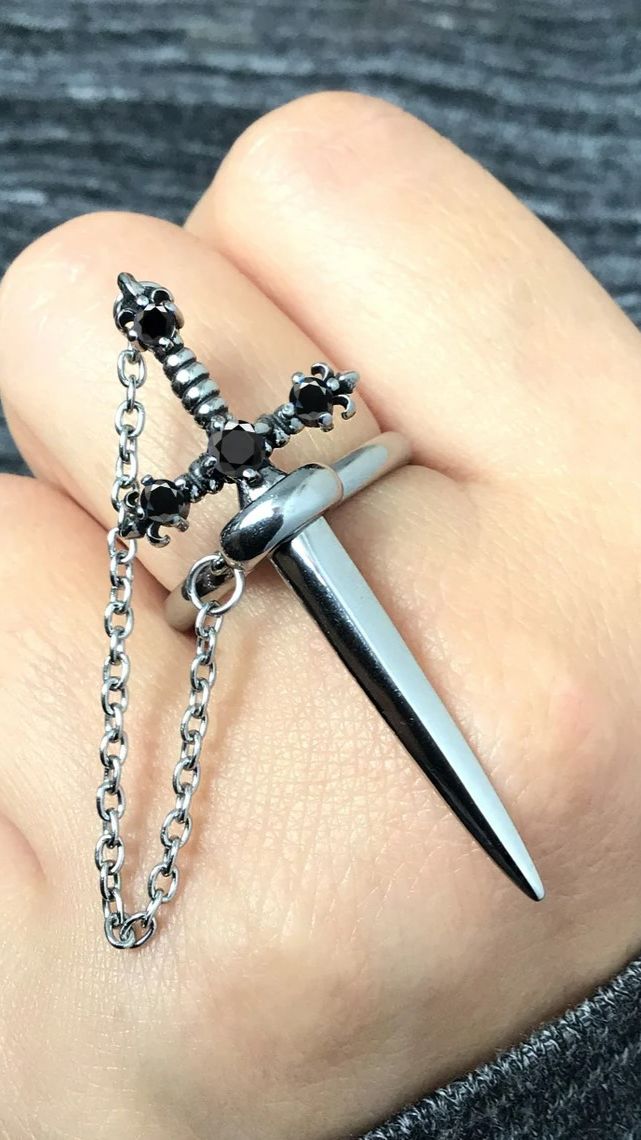 Бижутерное кольцо "Классический кинжал с черными фианитами" от StarfallShop