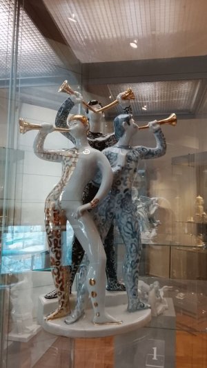 Магия миниатюр: удивительная малая скульптура советского периода.