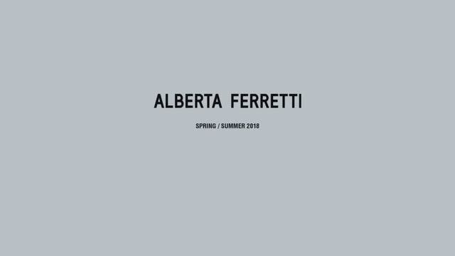 Показ женской коллекции Alberta Ferretti весна-лето 2018