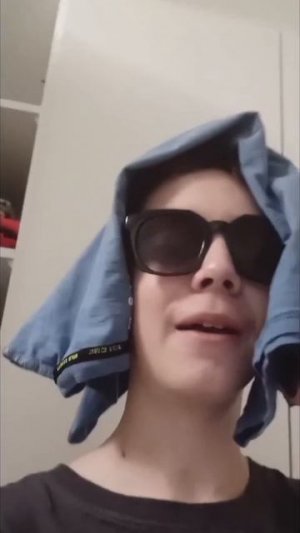 Амир точно не профисионал D:)