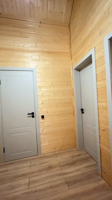 Все хотят дом в хвойном лесу и рядом с водой. Вот же ОН !!!