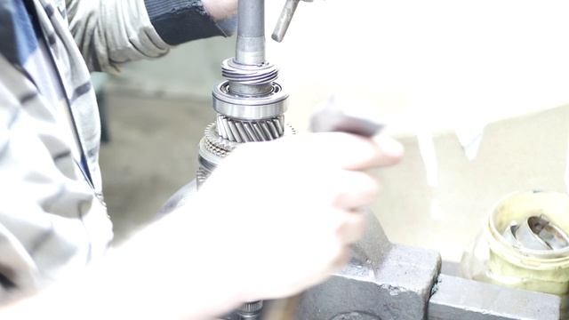 Вторичный вал кпп газель 3302,сборка.