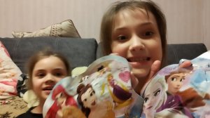 Аделина и Диана распаковали игрушки😄