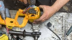 Перфоратор DeWALT D 25404 K не включается сверление