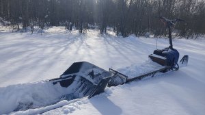 Небольшой выезд на снегокате с пассажиром по глубокому снегу