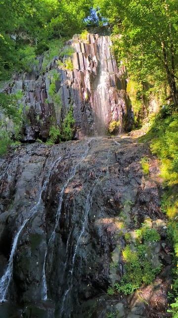 Базальтовый водопад Любви в Аджарии