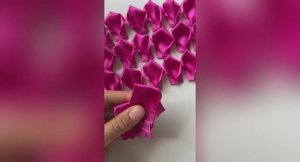 Георгины из атласной ленты