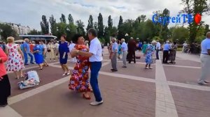 Диджей, сделай музыку громче.....