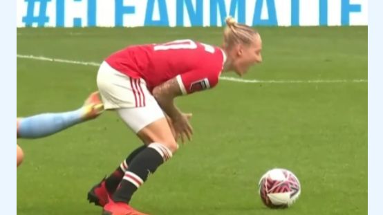 Прикольные Моменты в Женском Футболе смотреть онлайн