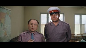 А вот это попробуйте! Фрагменты из фильма "Бриллиантовая рука". 1968 г.